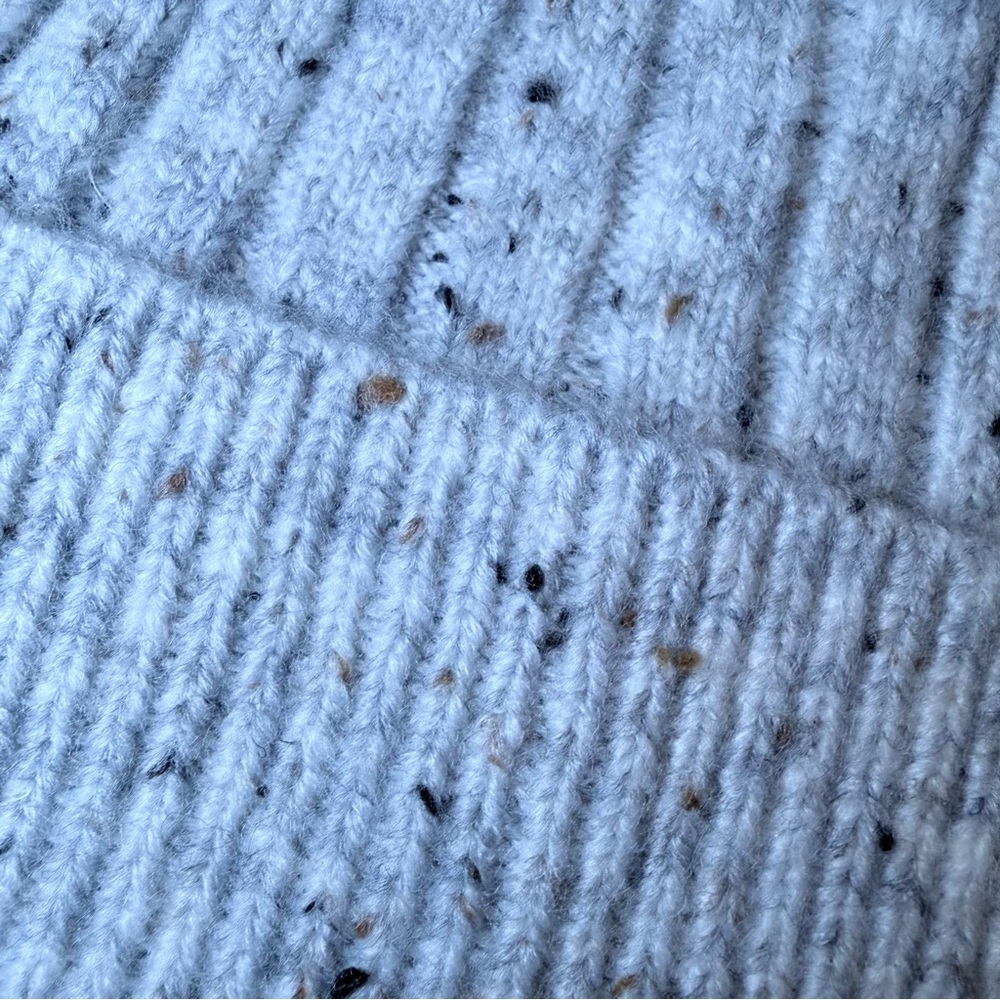 Reitmans Ribbed Beanie with Pompom - Picture 6 of 9